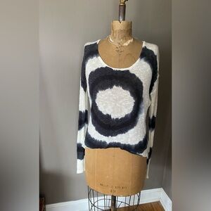 Elan Boho Tie Dye Lightweight High Low Sweater Ivory Black S